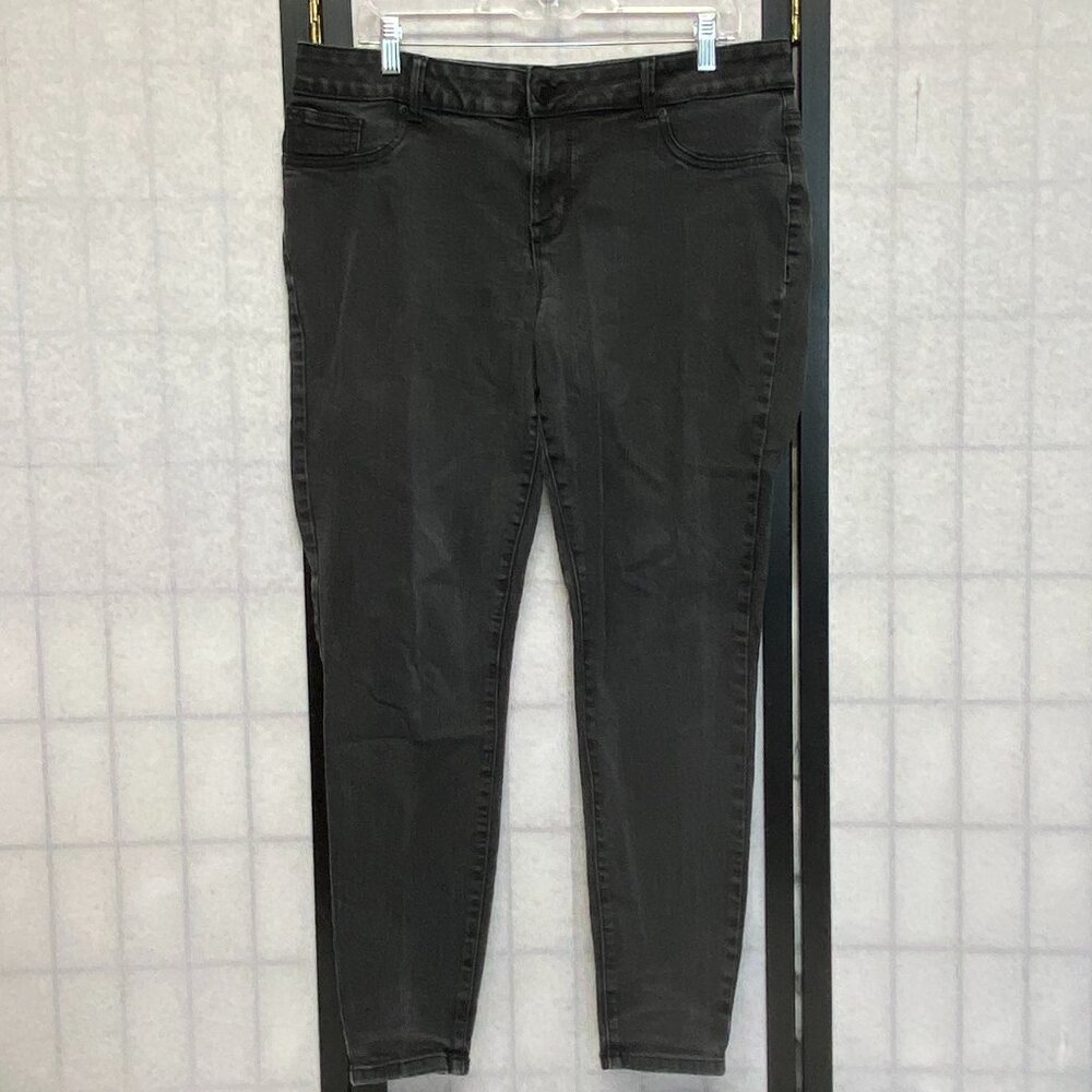 Maurices Mid Rise Black Stretch Jeggings XL Long Slim Fit Comfort Denim Pants